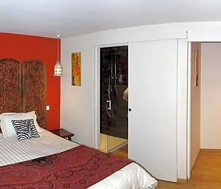 La Cheneviere Oda ve Kahvaltı 3*