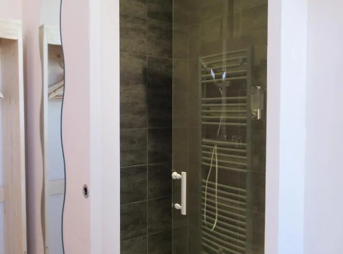 Bed & Breakfast La Cheneviere 3*