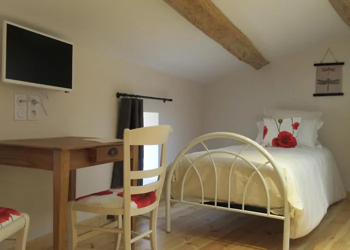 La Cheneviere 3* Saint-Remy-de-Chargnat